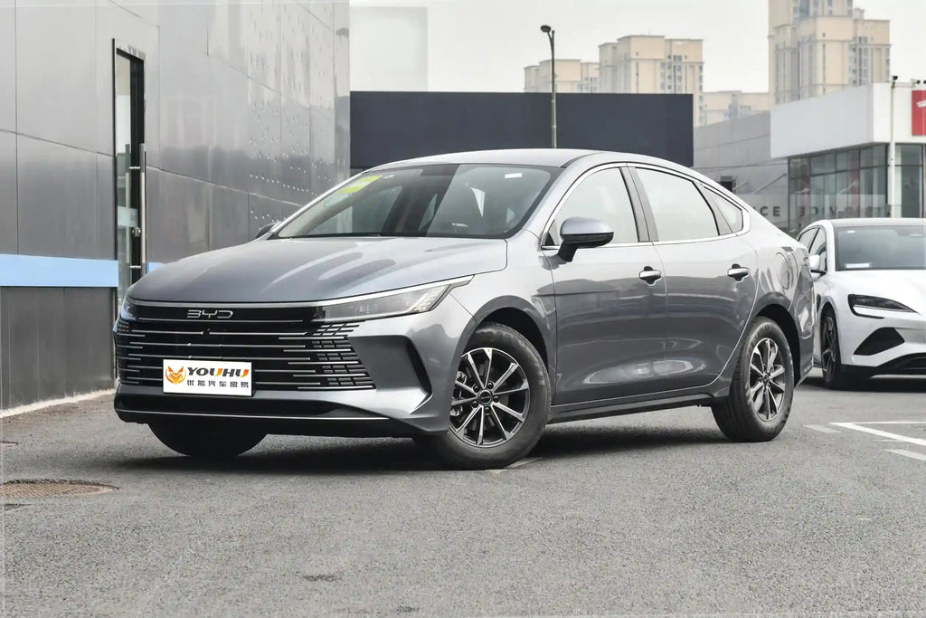 BYD KING DM-i 2025 Plug-in Hybrid Compact Sedan 55km